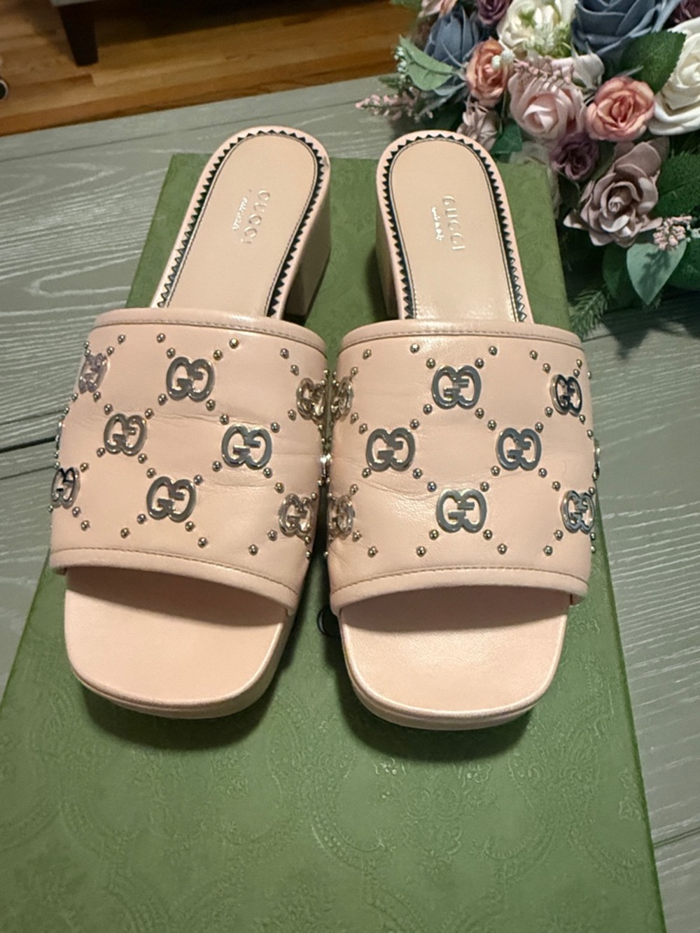 Gucci Janaya Interlocking GG Studs Rose leathers Sandals Slides 38